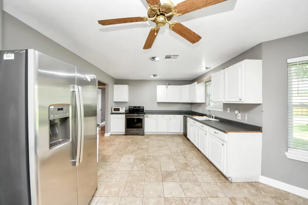 2326 Brookney Street Pearland, TX 77584
