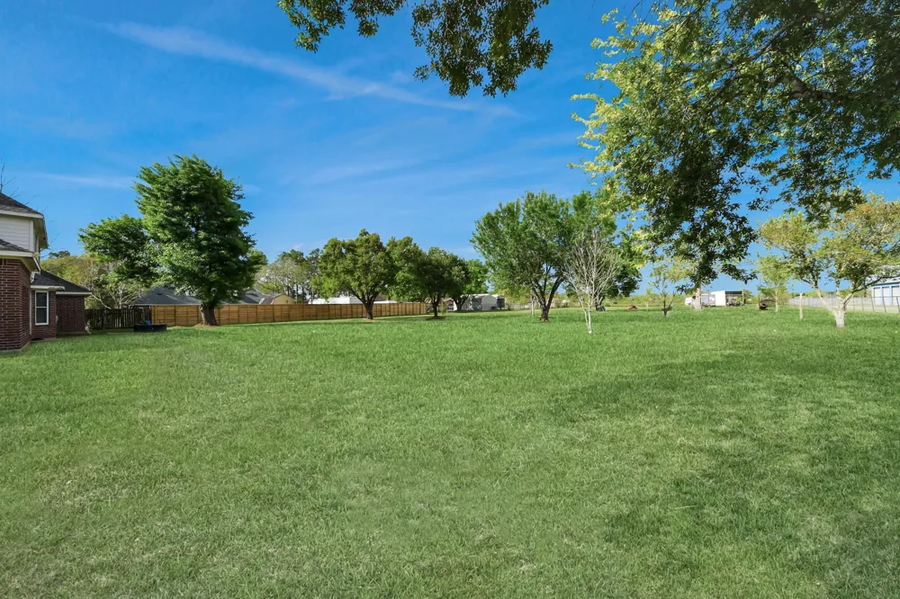 2326 Brookney Street Pearland, TX 77584