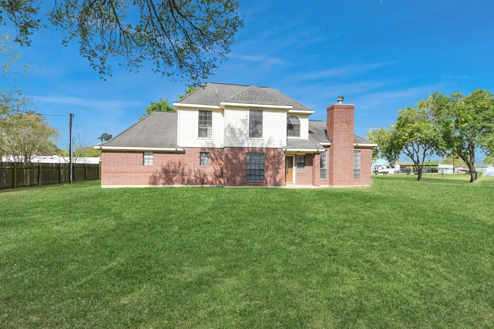 2326 Brookney Street Pearland, TX 77584