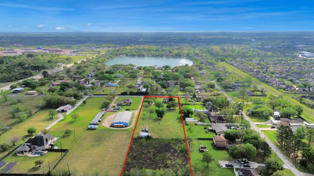 2326 Brookney Street Pearland, TX 77584