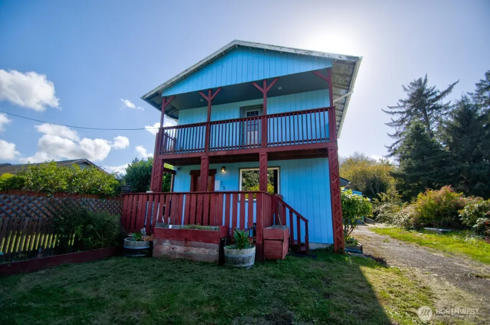715 Copalis Beach Road Copalis Beach, WA 98535
