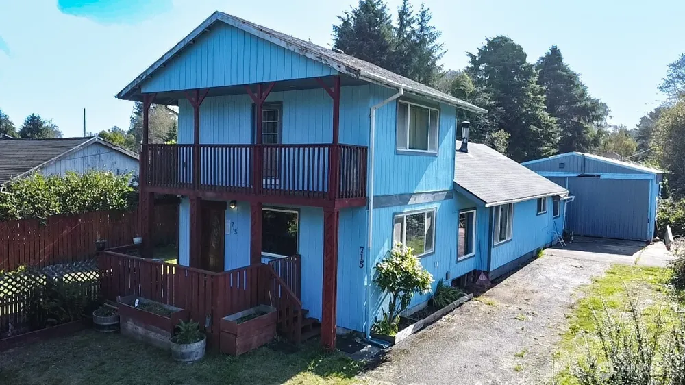 715 Copalis Beach Road Copalis Beach, WA 98535