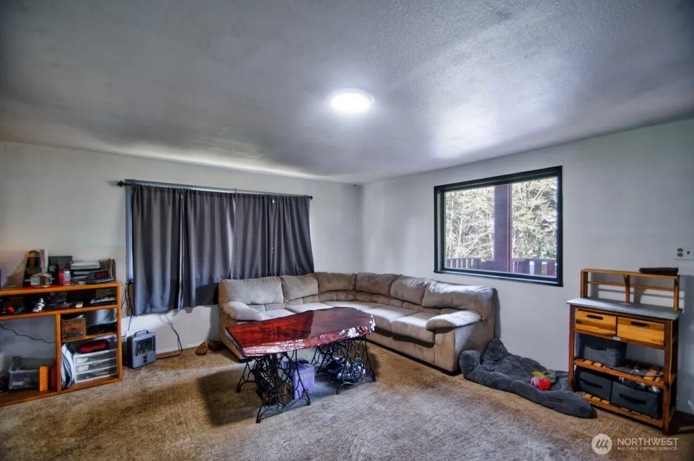 715 Copalis Beach Road Copalis Beach, WA 98535