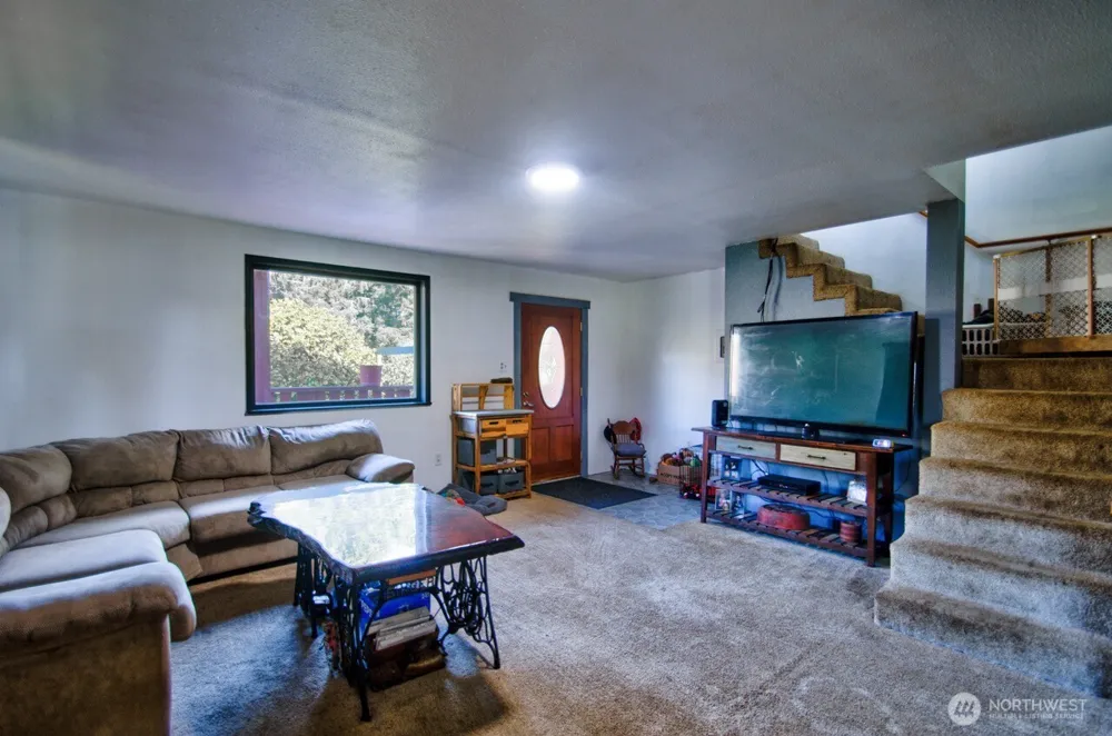 715 Copalis Beach Road Copalis Beach, WA 98535