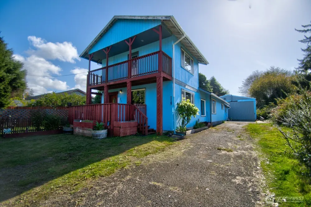 715 Copalis Beach Road Copalis Beach, WA 98535