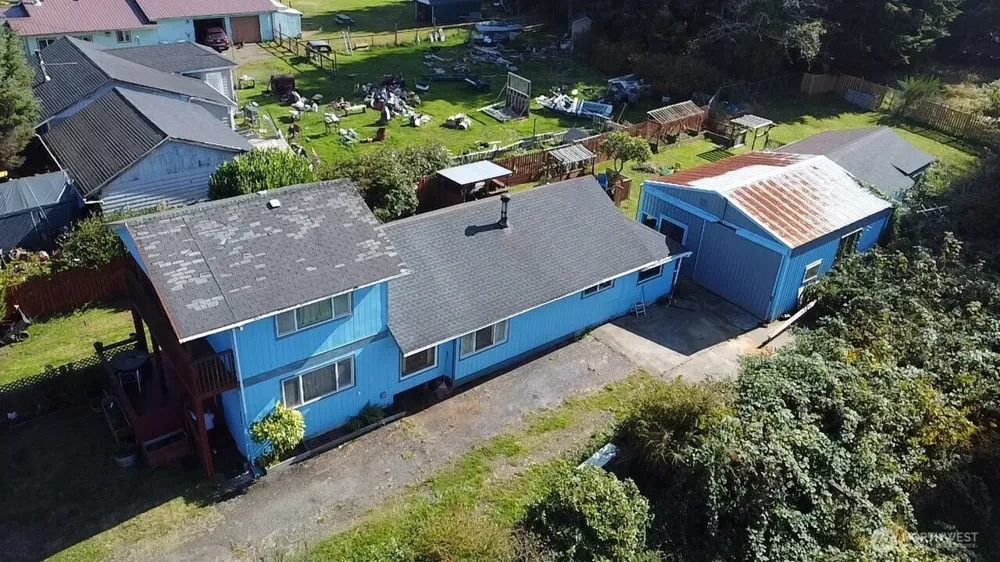 715 Copalis Beach Road Copalis Beach, WA 98535