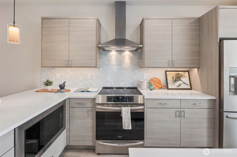9239 A 16th Avenue SW Seattle, WA 98106