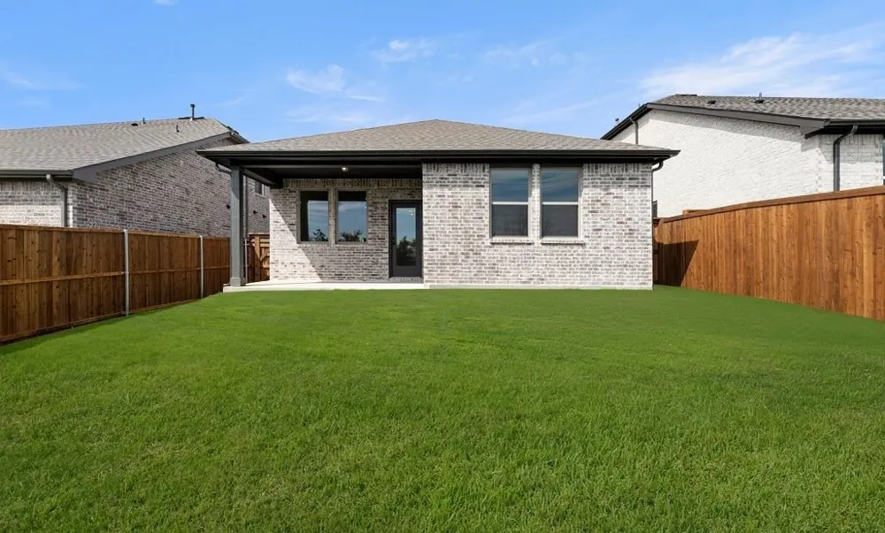 5925 Laurel Lake Lane Pilot Point, TX 76258