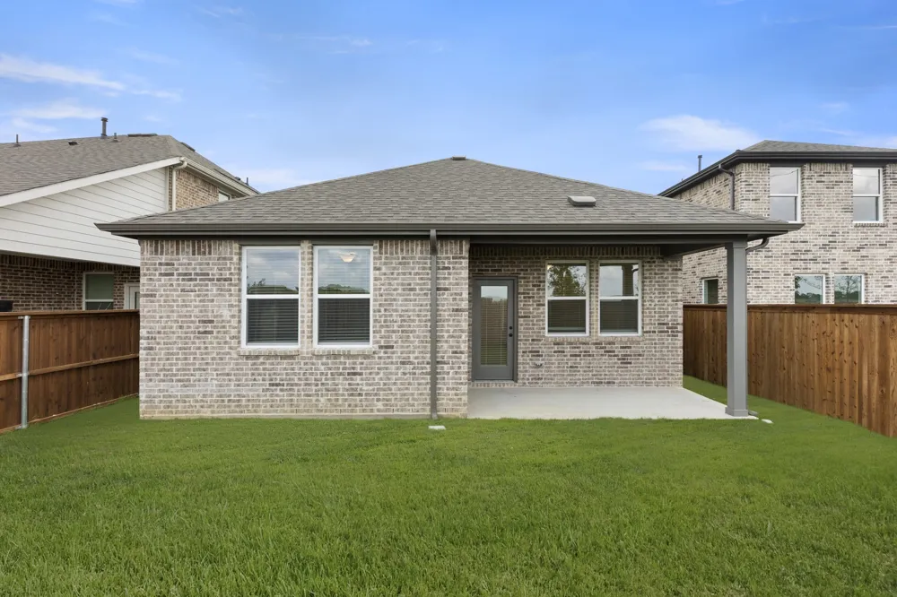 5925 Laurel Lake Lane Pilot Point, TX 76258