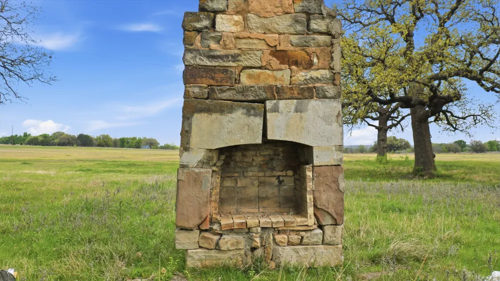 10875 Brock Highway Lipan, TX 76462