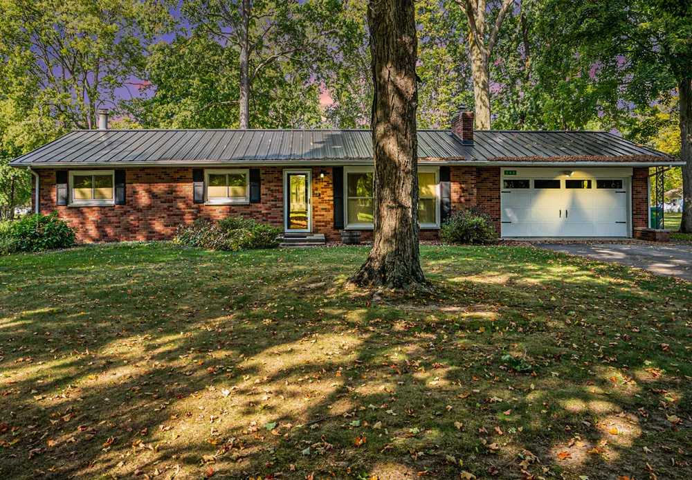 340 W Railroad Street Centreville Village, MI 49032
