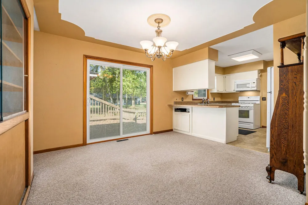 340 W Railroad Street Centreville Village, MI 49032