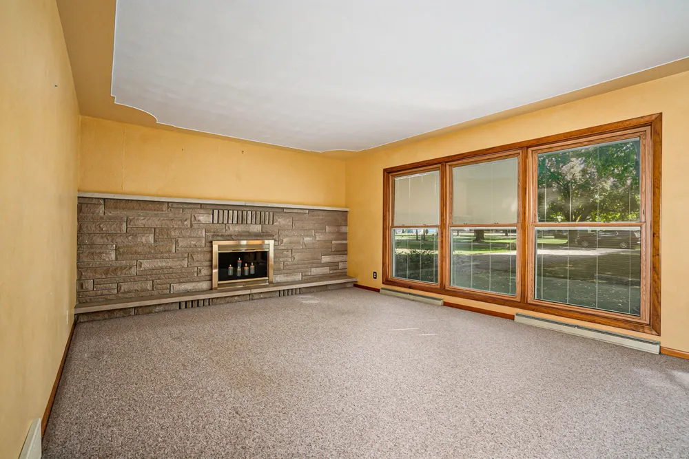 340 W Railroad Street Centreville Village, MI 49032