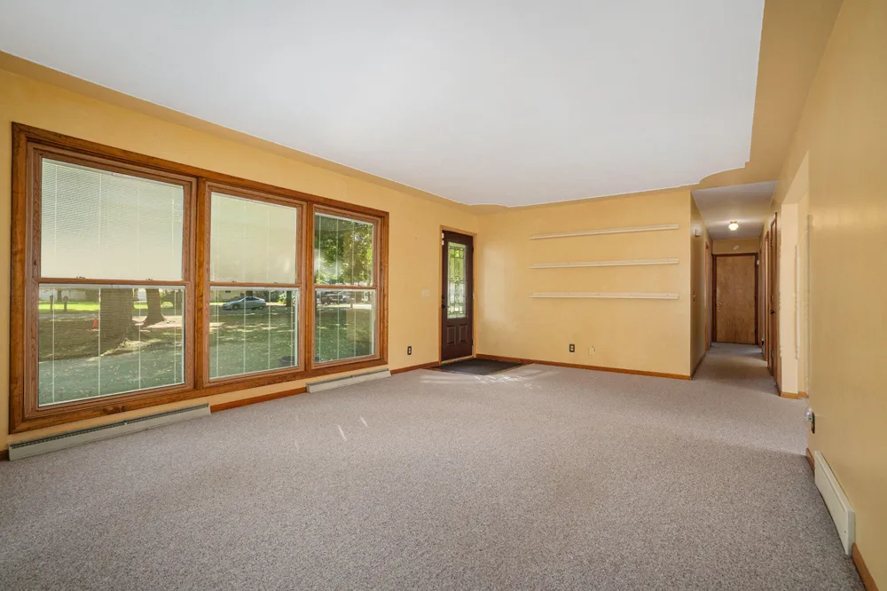 340 W Railroad Street Centreville Village, MI 49032