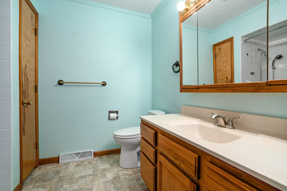 340 W Railroad Street Centreville Village, MI 49032
