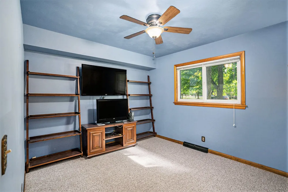 340 W Railroad Street Centreville Village, MI 49032