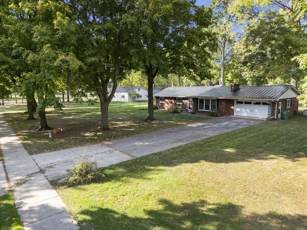 340 W Railroad Street Centreville Village, MI 49032