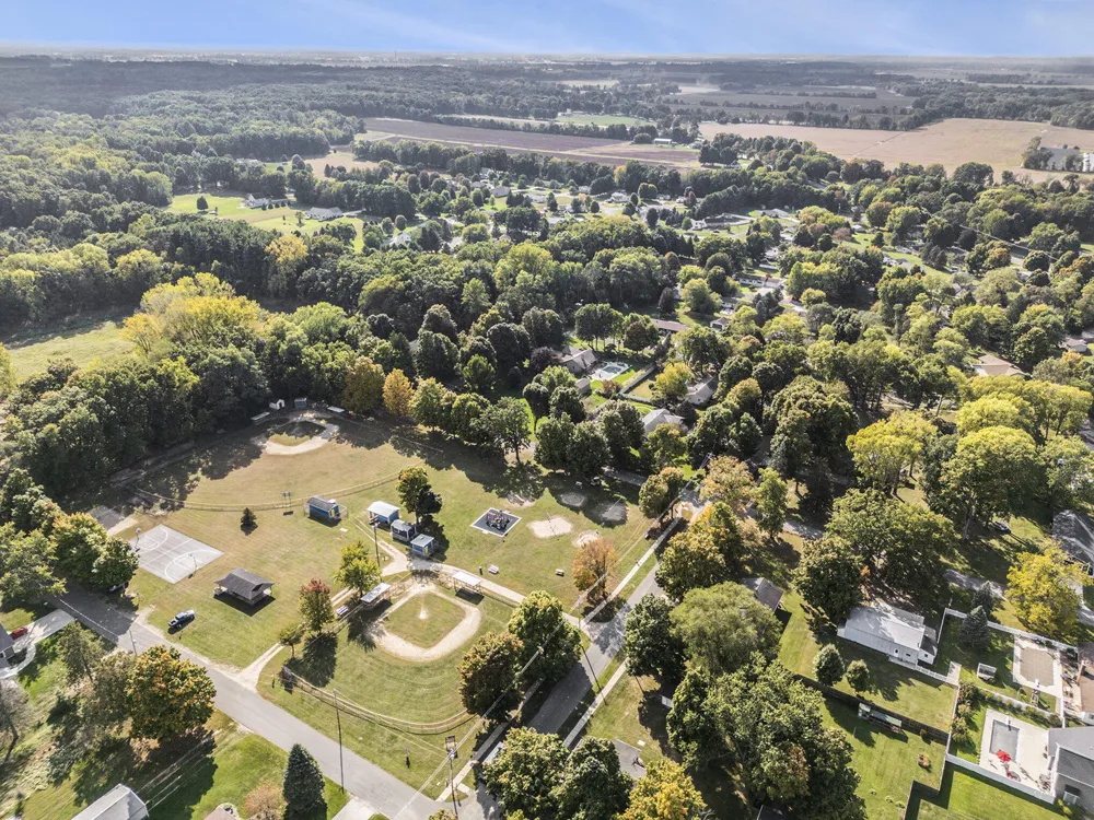 340 W Railroad Street Centreville Village, MI 49032