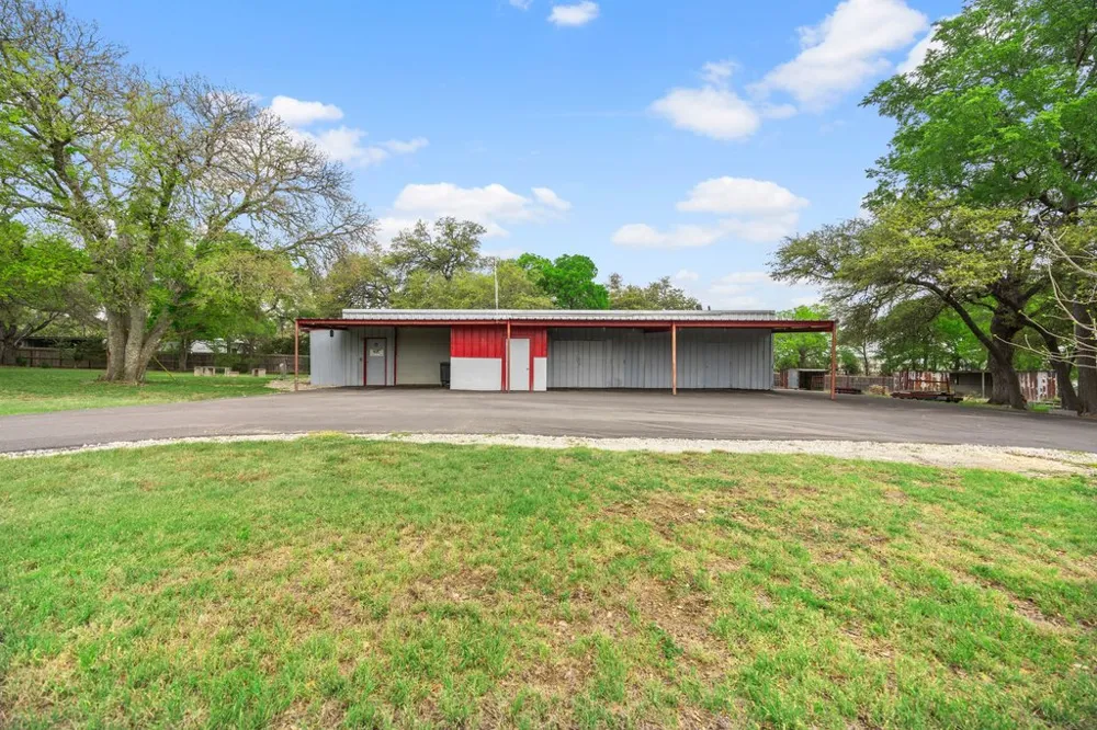 312 Gerald Drive Blanco, TX 78606