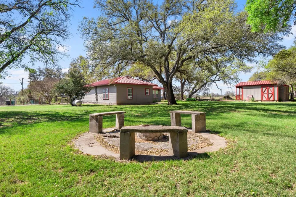 312 Gerald Drive Blanco, TX 78606