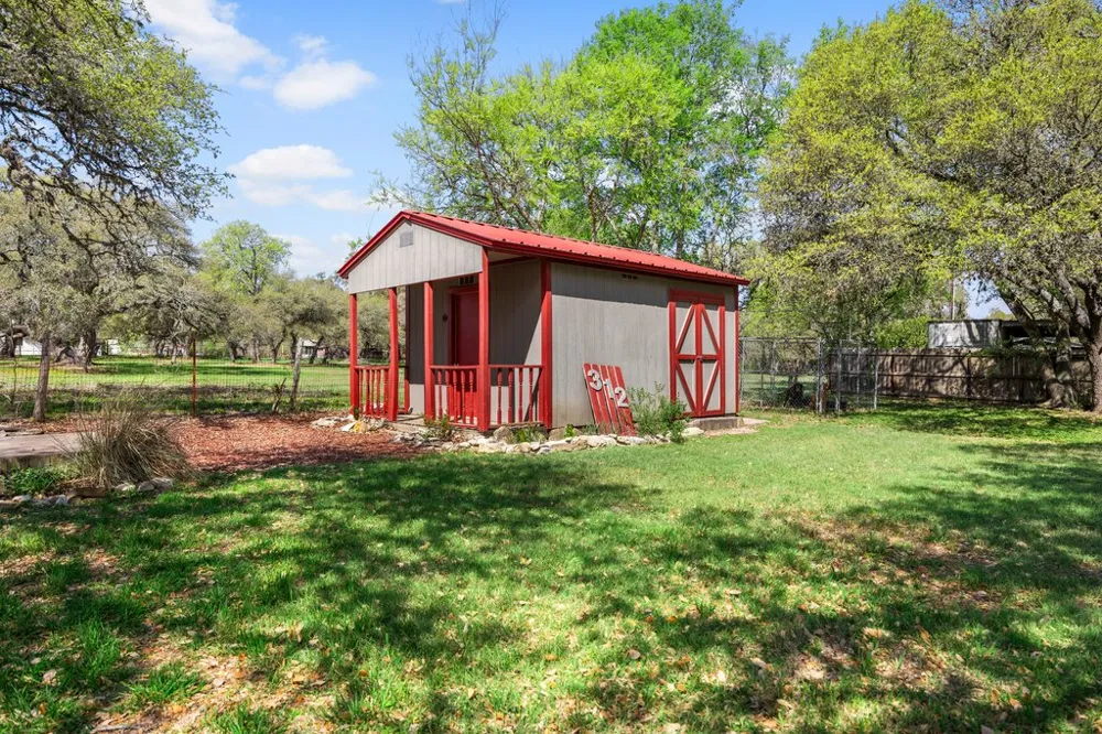 312 Gerald Drive Blanco, TX 78606