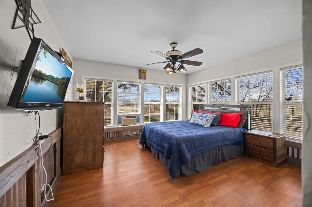 312 Gerald Drive Blanco, TX 78606