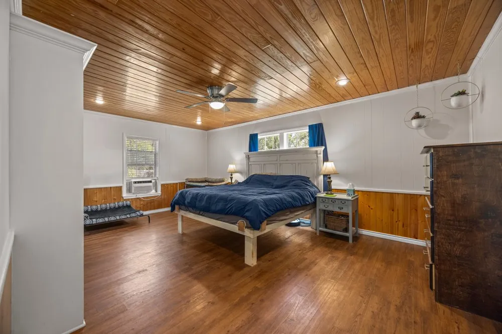 312 Gerald Drive Blanco, TX 78606
