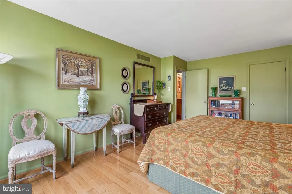107 CAROUSEL CIRCLE Doylestown, PA 18901