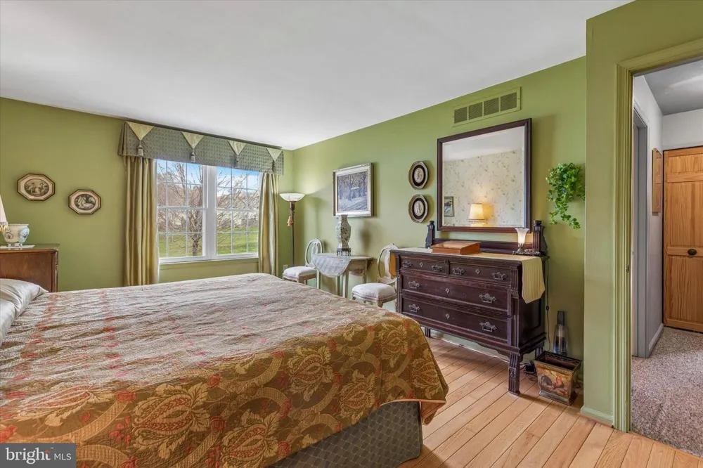 107 CAROUSEL CIRCLE Doylestown, PA 18901