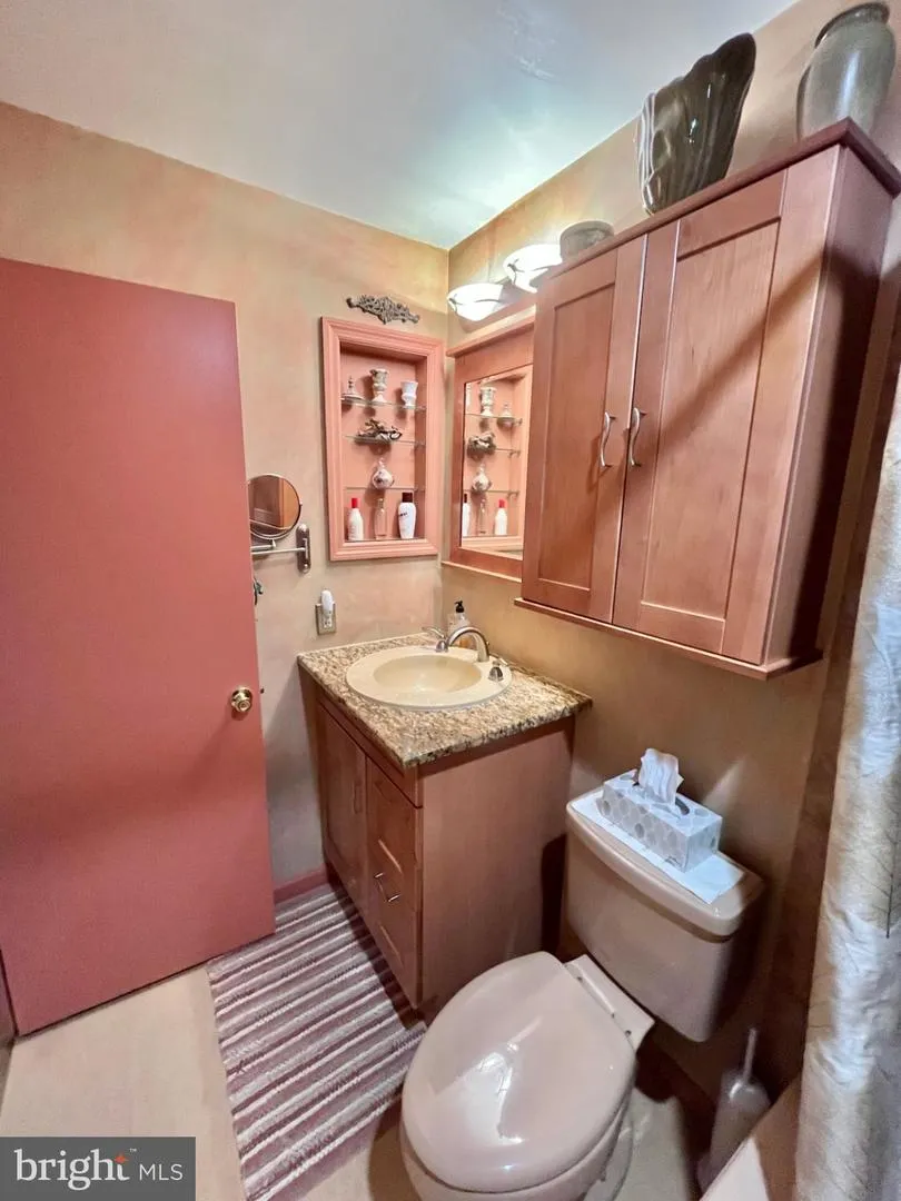 107 CAROUSEL CIRCLE Doylestown, PA 18901