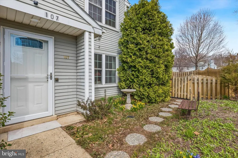 107 CAROUSEL CIRCLE Doylestown, PA 18901