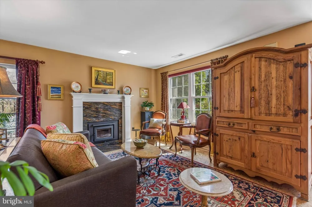 107 CAROUSEL CIRCLE Doylestown, PA 18901
