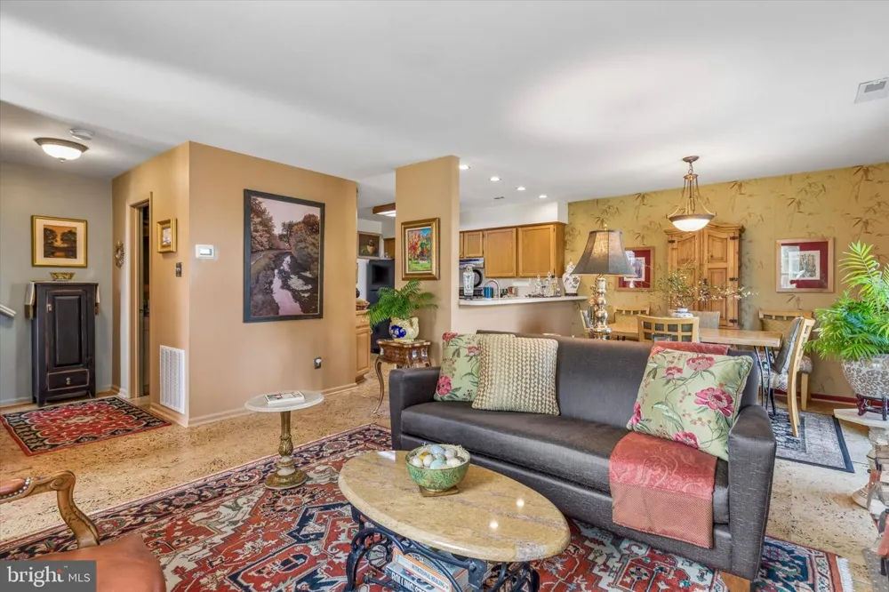 107 CAROUSEL CIRCLE Doylestown, PA 18901