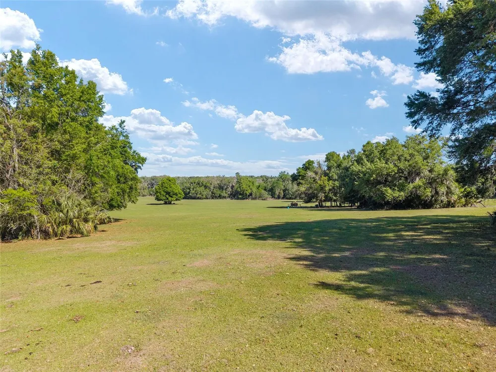 6405 NW 165TH STREET Reddick, FL 32686