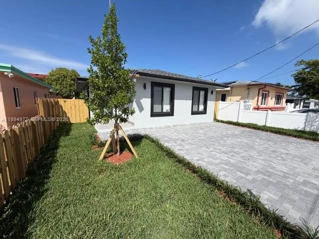644 NW 6th Ct Hallandale Beach, FL 33009