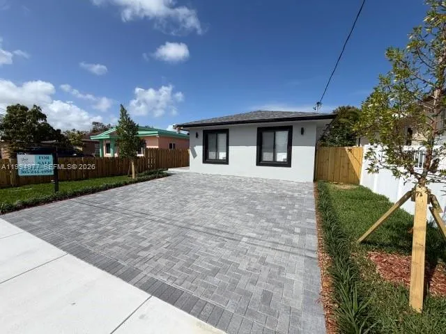 644 NW 6th Ct Hallandale Beach, FL 33009