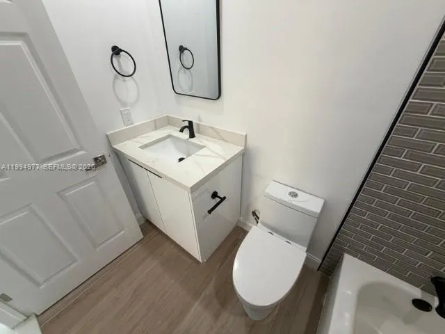 644 NW 6th Ct Hallandale Beach, FL 33009