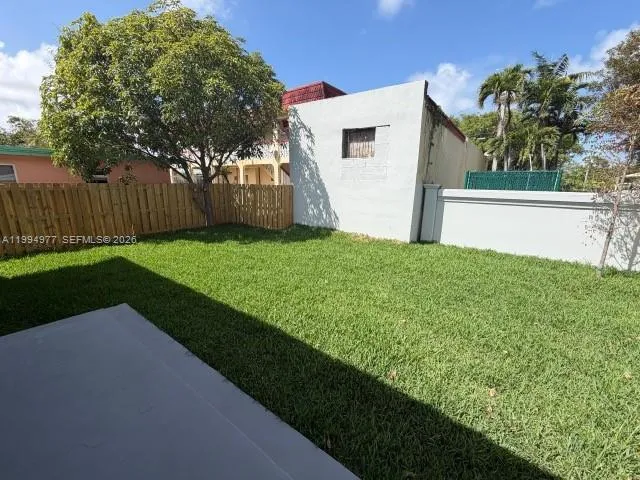 644 NW 6th Ct Hallandale Beach, FL 33009