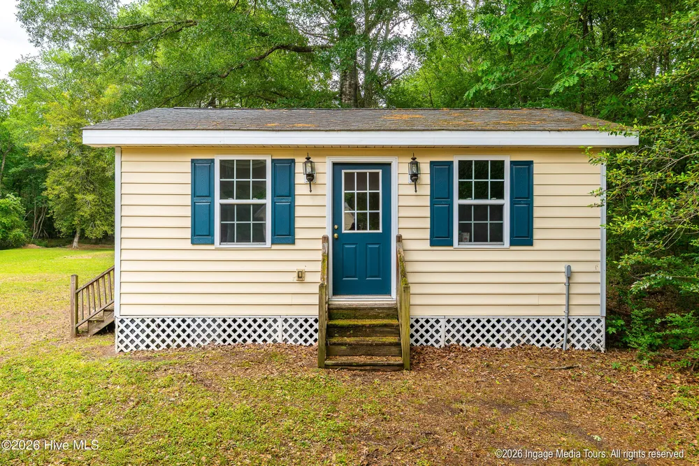 1952 Whichard Cherry Lane Road Stokes, NC 27884