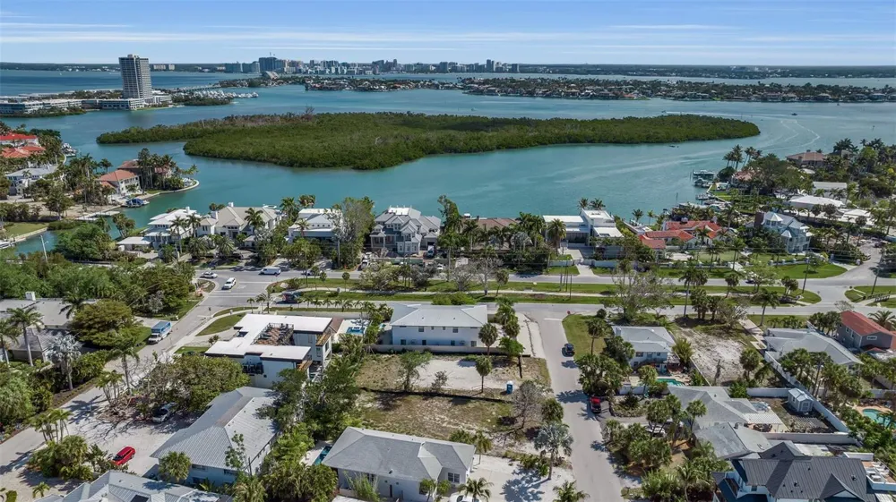 243 COOLIDGE DRIVE Sarasota, FL 34236