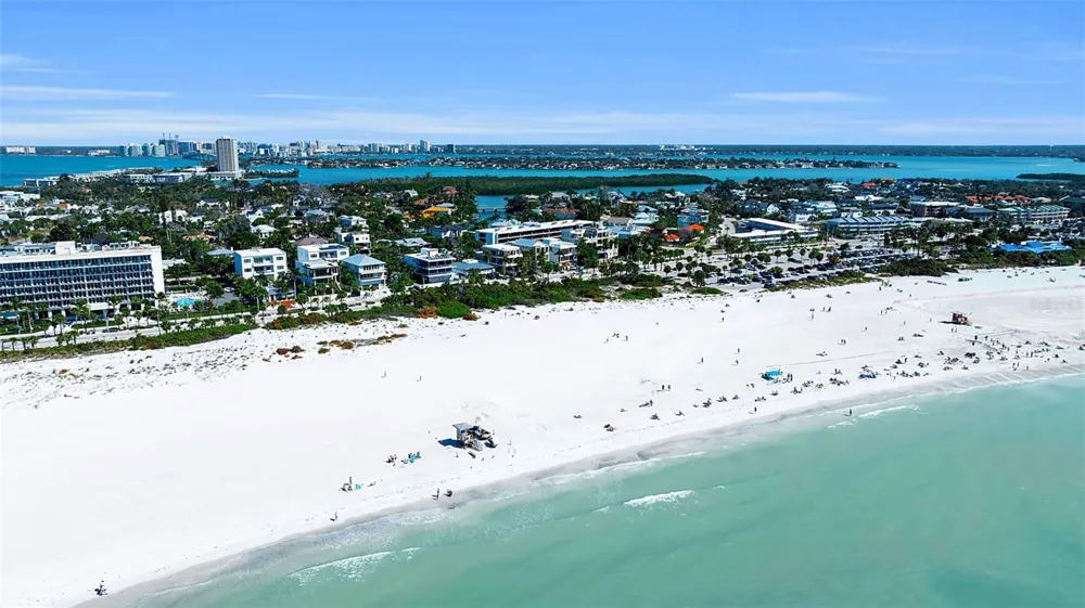 243 COOLIDGE DRIVE Sarasota, FL 34236