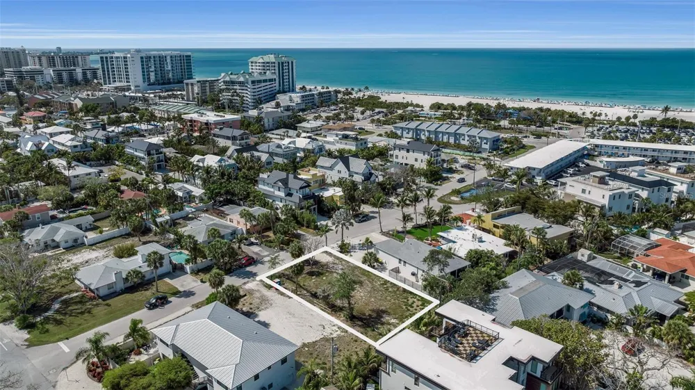 243 COOLIDGE DRIVE Sarasota, FL 34236