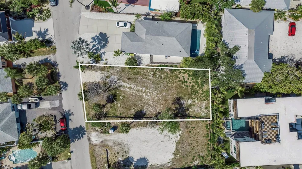 243 COOLIDGE DRIVE Sarasota, FL 34236