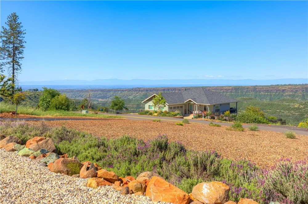 6092 Cliff Drive Paradise, CA 95969