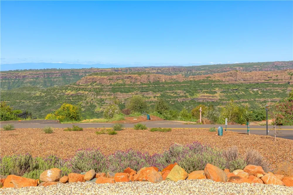6092 Cliff Drive Paradise, CA 95969