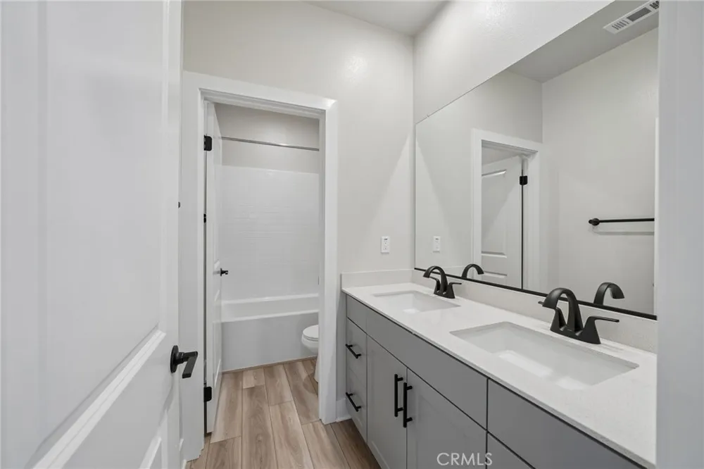 8521 Tamarack Avenue Chino, CA 91708