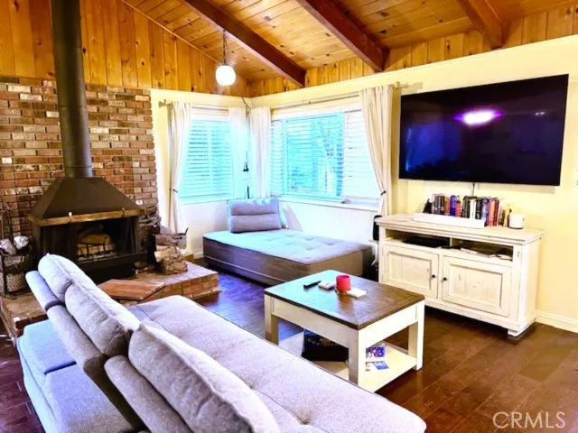 2452 Spring Running Springs, CA 92382