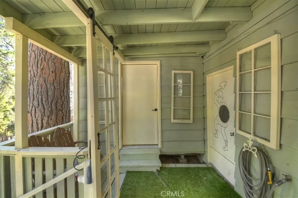 2452 Spring Running Springs, CA 92382