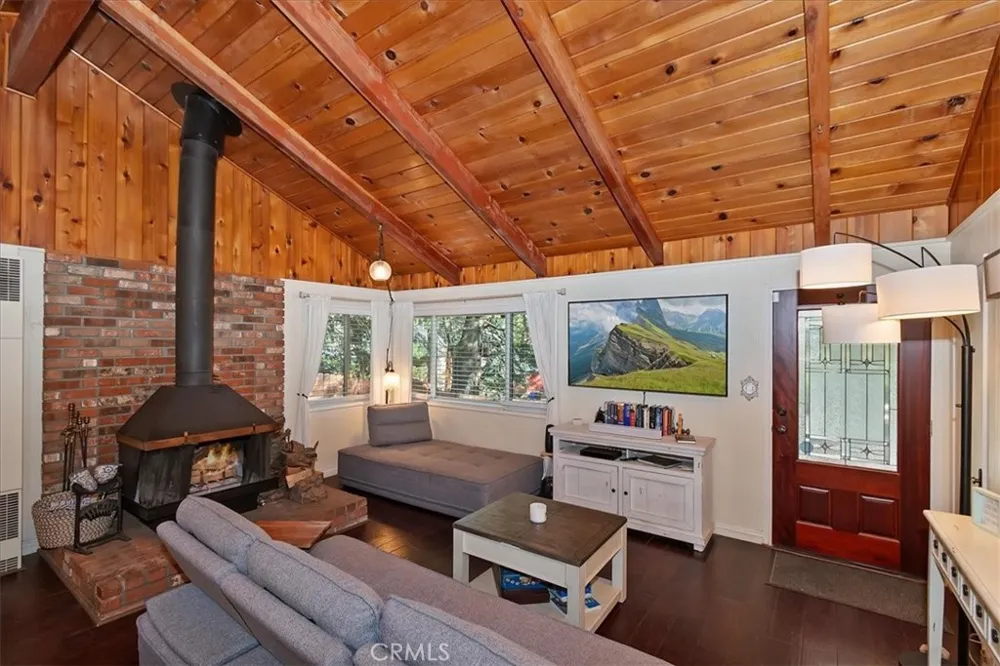 2452 Spring Running Springs, CA 92382