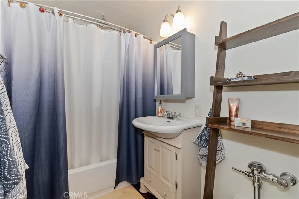2452 Spring Running Springs, CA 92382